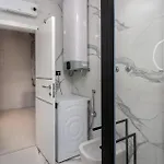 公寓 3 Bedroom Beautiful In 诺维·维诺多尔斯基