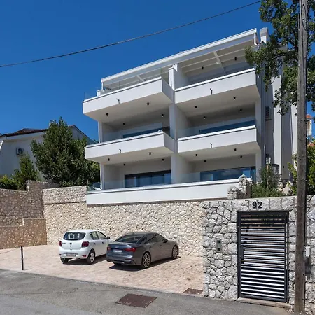 Awesome Apartment In Novi Vinodolski With Wifi *